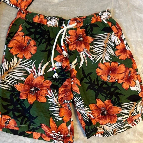 Shorts and Top Set! - Picture 2 of 7